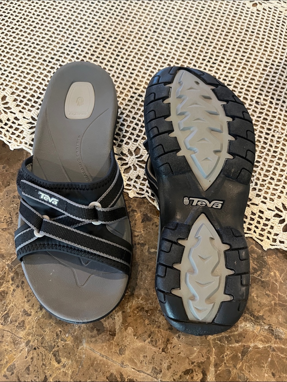 Teva Tirra Black/Gray Adjustable Comfort Slide Sandals Arch Support Cushioning 7